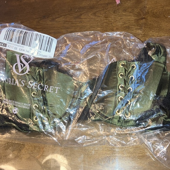 ✨Atelier Victoria’s Secret satin lace trim lightly lined balconette bra 34C NWT - Picture 7 of 10